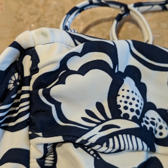 Mossimo Bikini Top - Picture 3 of 3